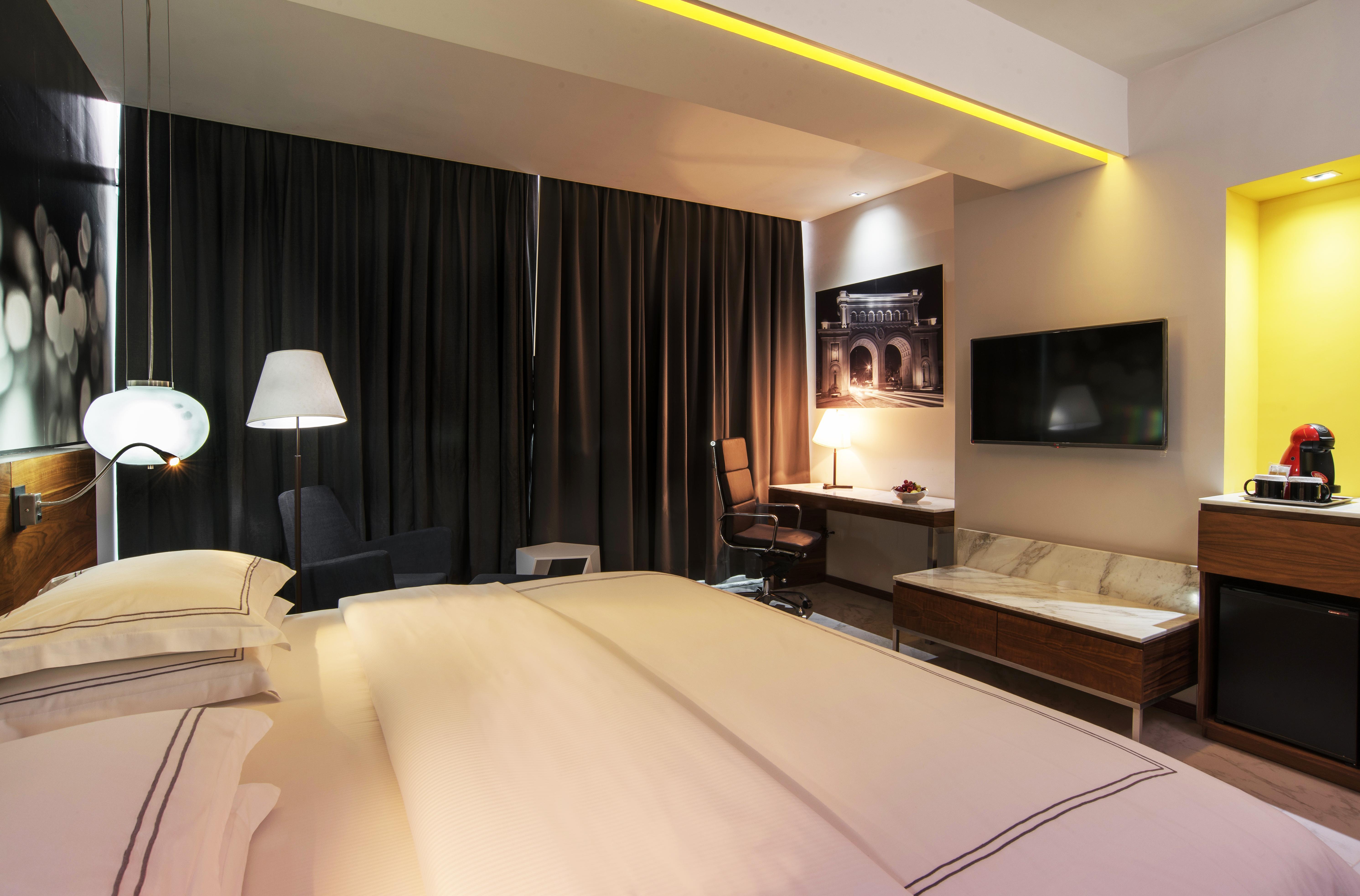 Krystal Urban Guadalajara Hotel Eksteriør billede