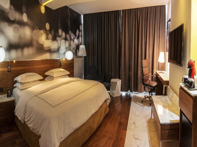 Krystal Urban Guadalajara Hotel Eksteriør billede