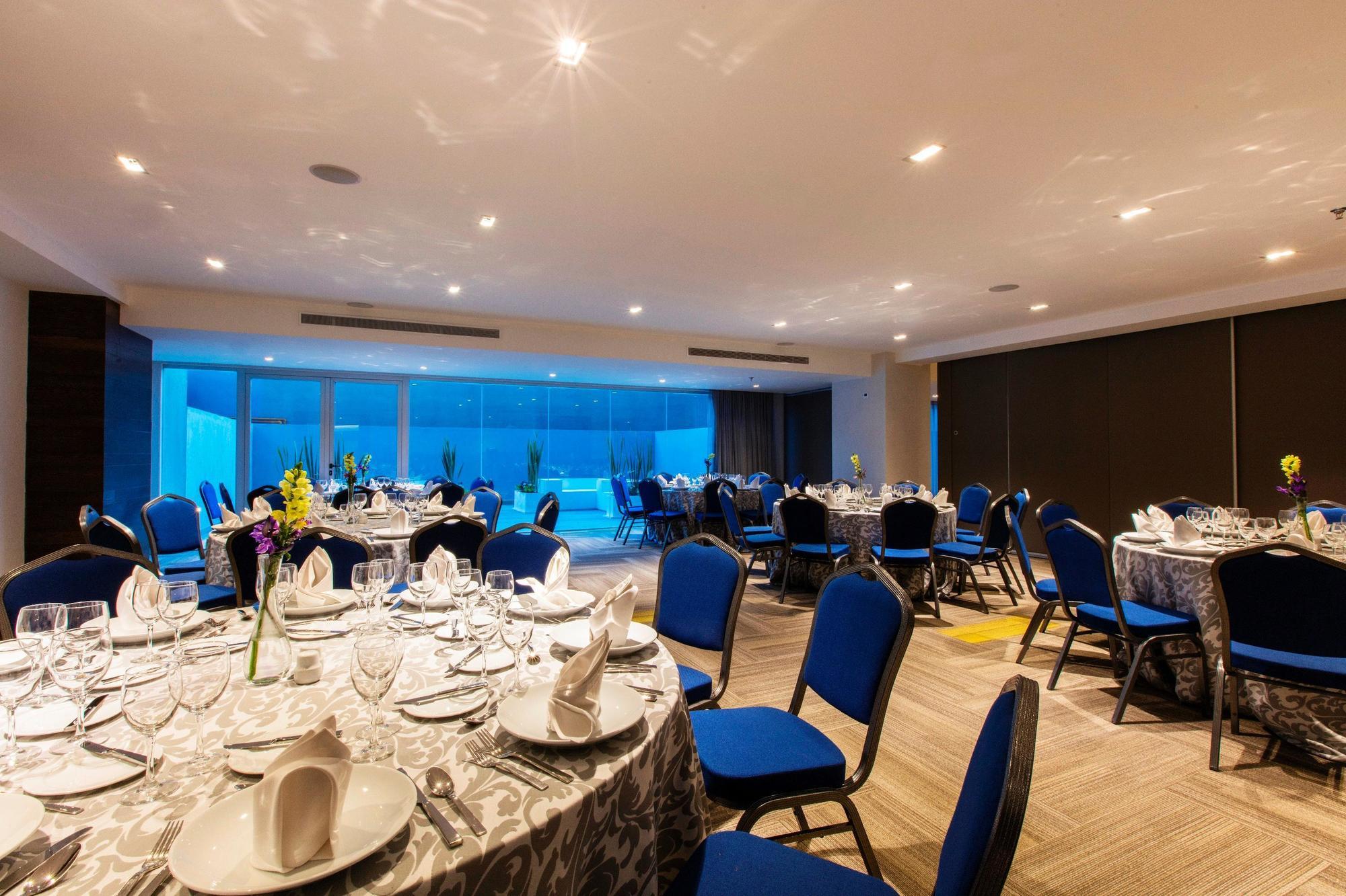 Krystal Urban Guadalajara Hotel Eksteriør billede
