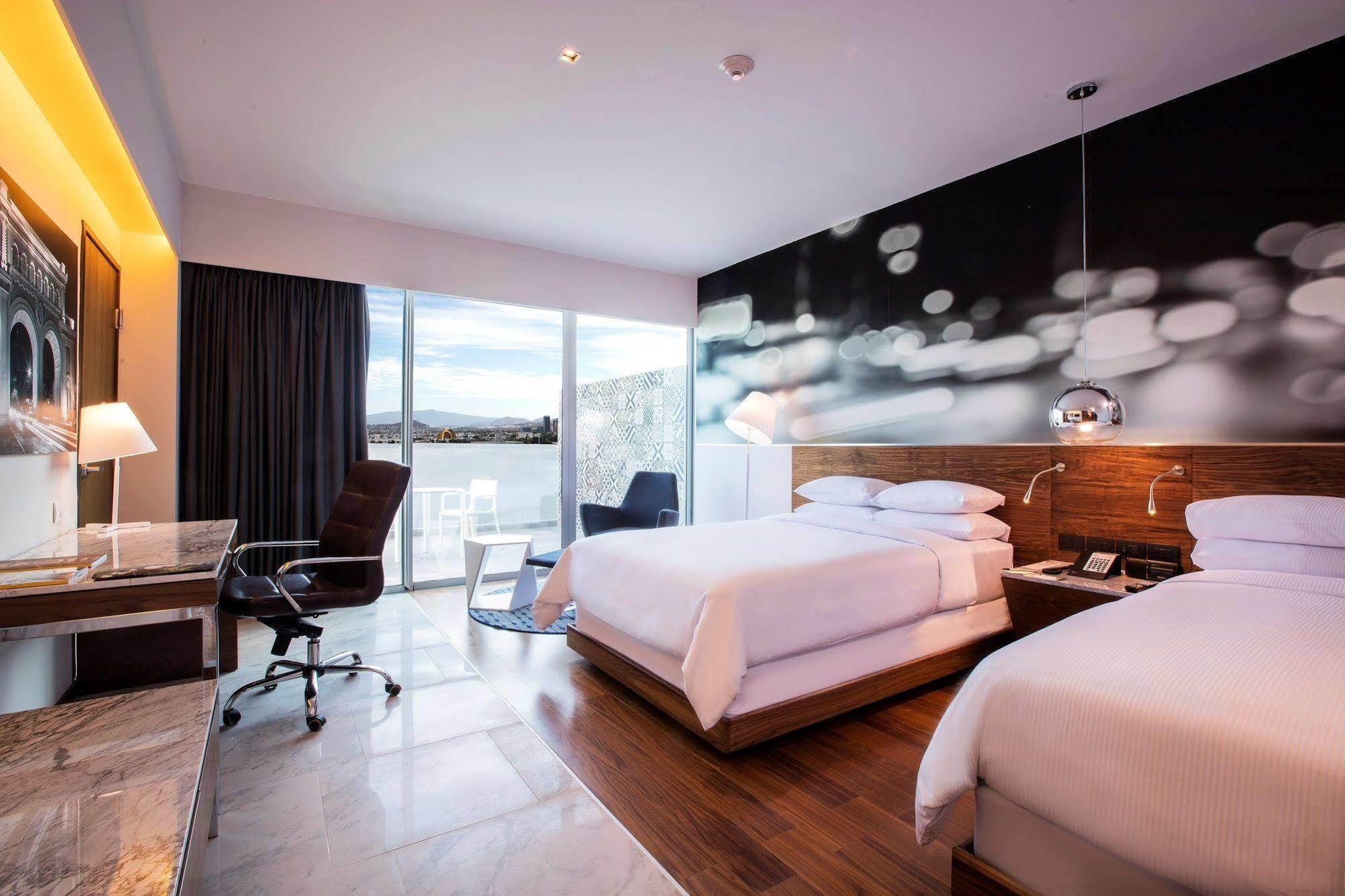 Krystal Urban Guadalajara Hotel Eksteriør billede